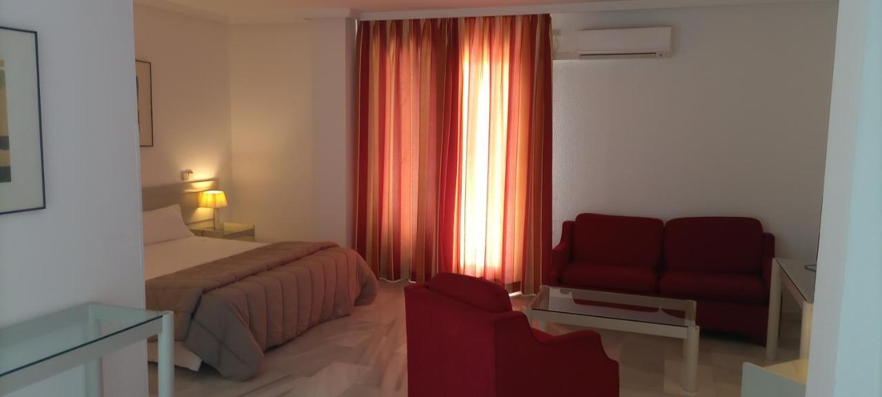 Hospedium Hotel Apartamentos Simon Verde Mairena del Aljarafe Exteriér fotografie