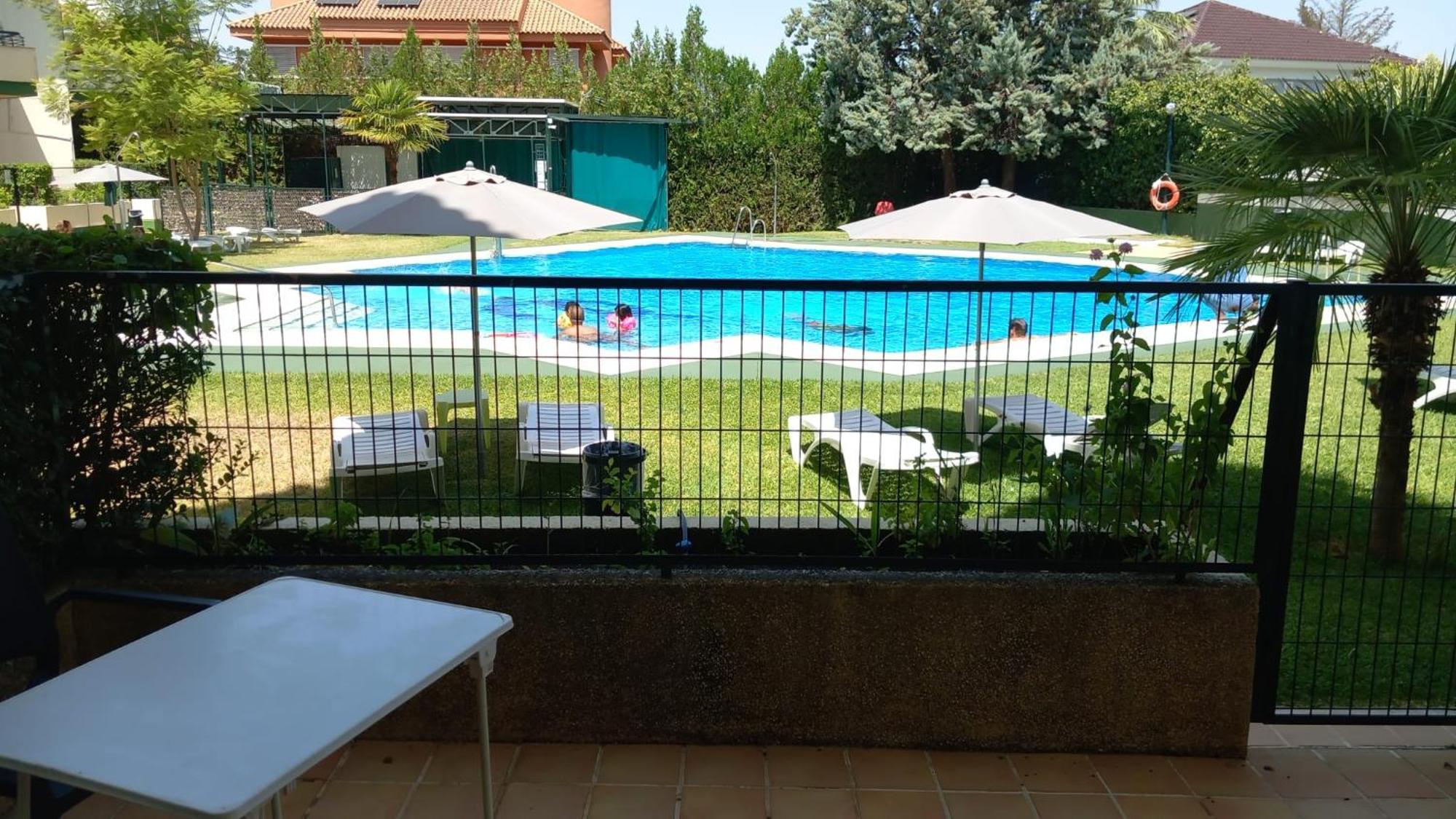 Hospedium Hotel Apartamentos Simon Verde Mairena del Aljarafe Exteriér fotografie