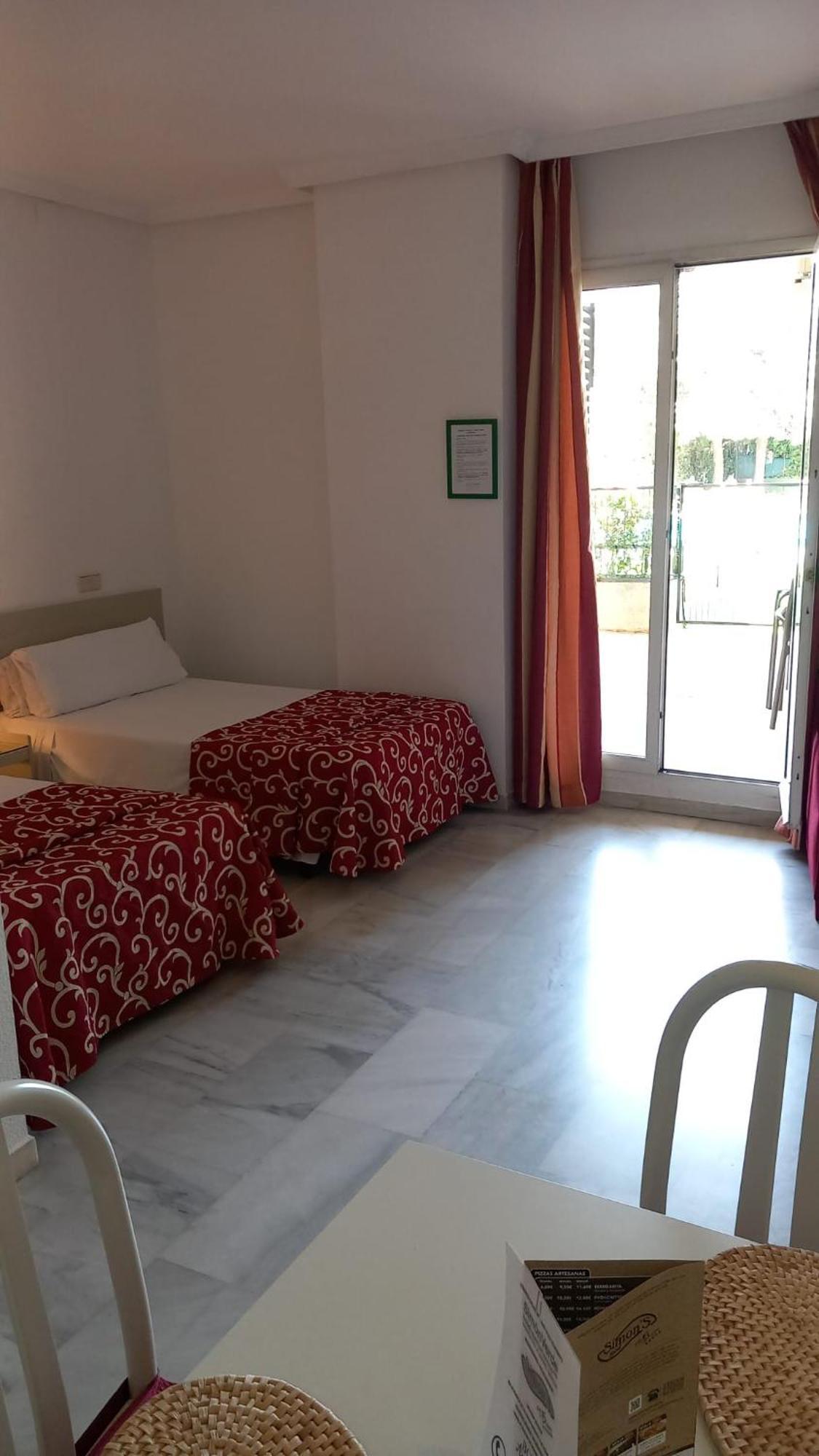 Hospedium Hotel Apartamentos Simon Verde Mairena del Aljarafe Pokoj fotografie