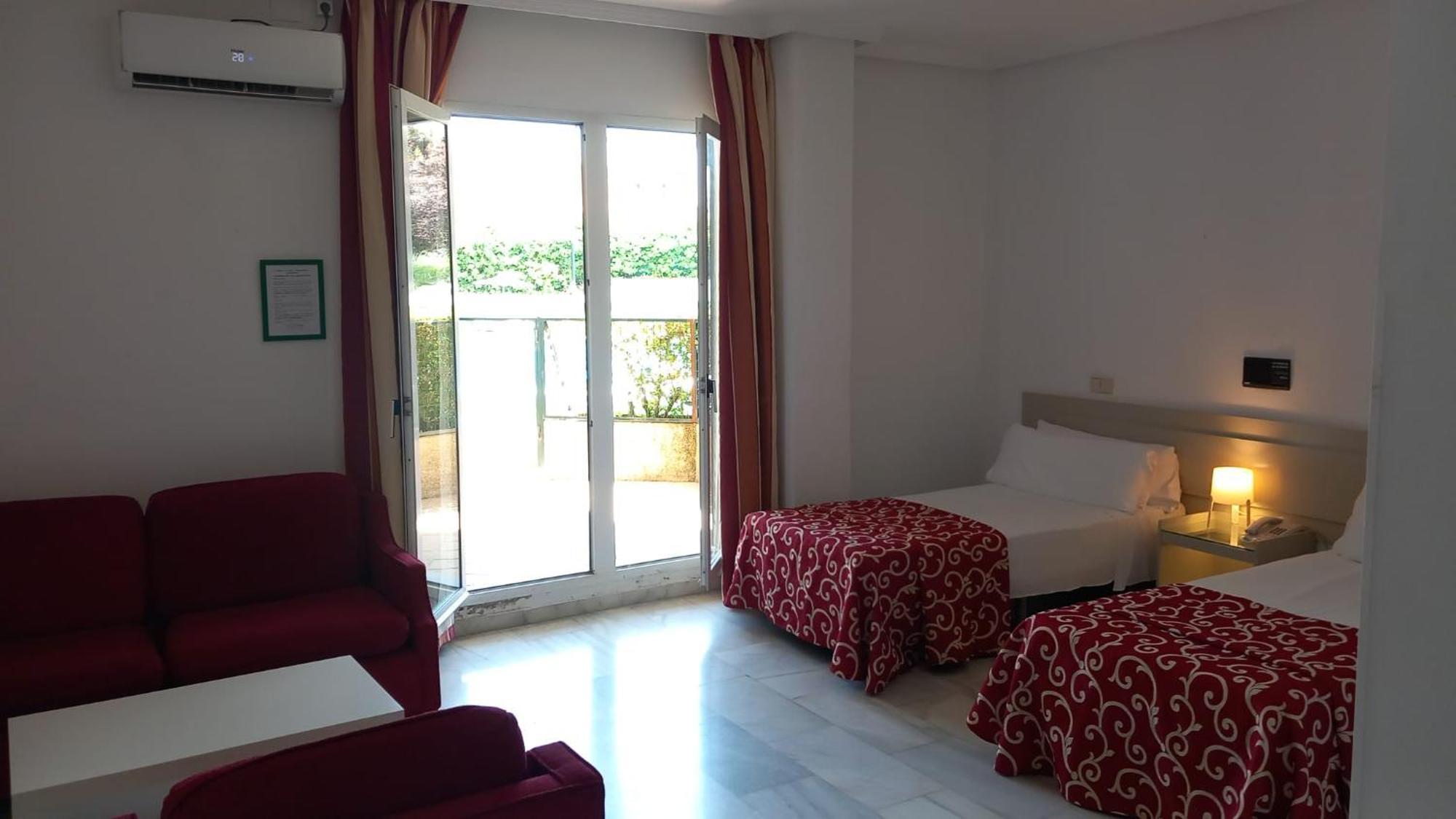 Hospedium Hotel Apartamentos Simon Verde Mairena del Aljarafe Pokoj fotografie