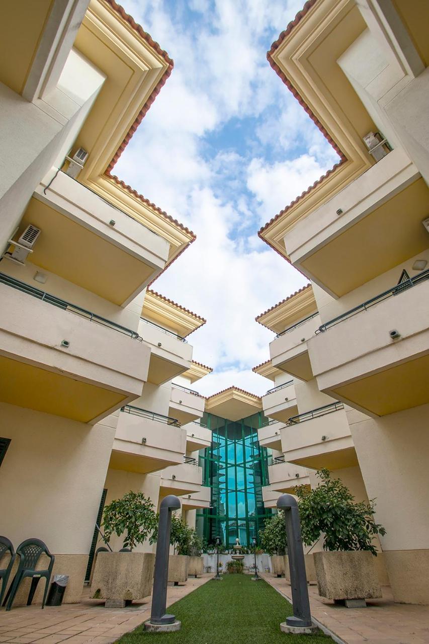 Hospedium Hotel Apartamentos Simon Verde Mairena del Aljarafe Exteriér fotografie